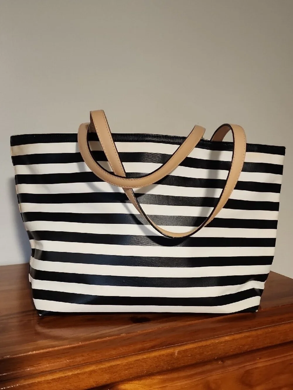 kate spade Splash Out Black & White Striped Tote with Red Sunglasses